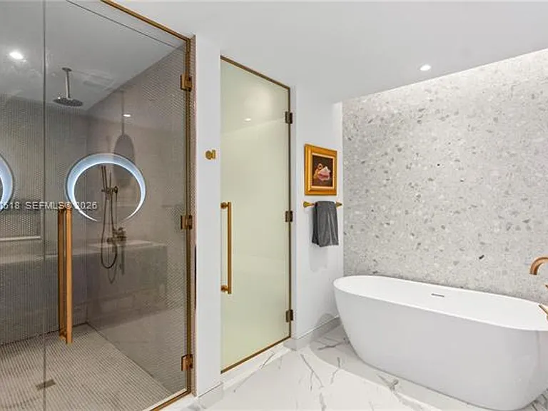 2678 Tigertail Ave #Penthouse CU-4 — Photo 19