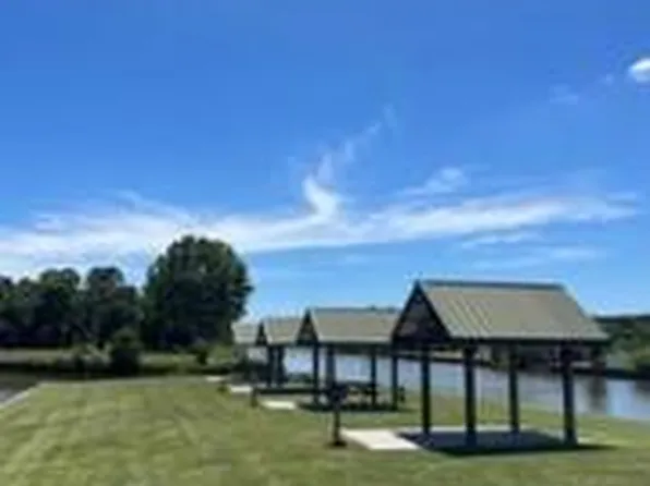 46 Wildwood Lake Dr, Huntsville, TX 77340