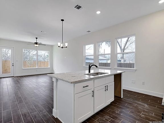 2nd image of 315 Bargas St