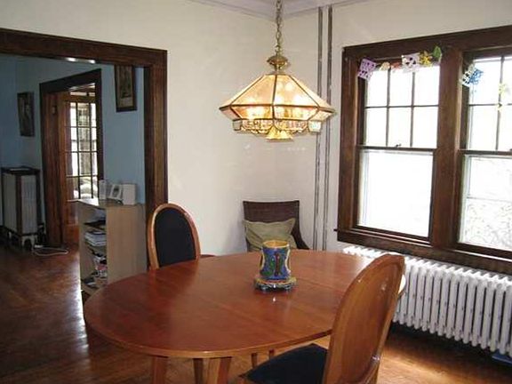 3rd image of 133 East Ave