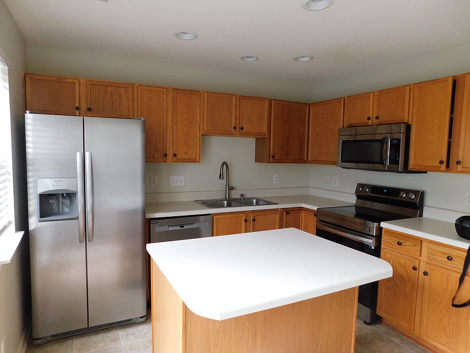 1st image of 1147 Oak Blossom Way #1147