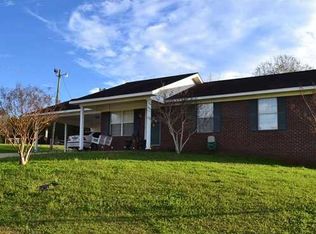 58 Sunset Dr, Moundville, AL 35474