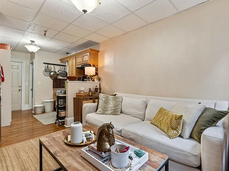 37 Joy St #6 — Photo 3