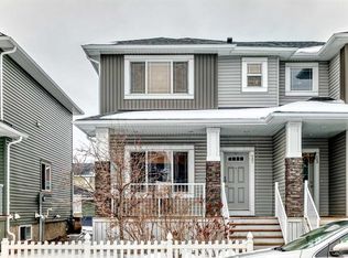 17 N Redstone Cmn NE, Calgary, AB T3N 0K3