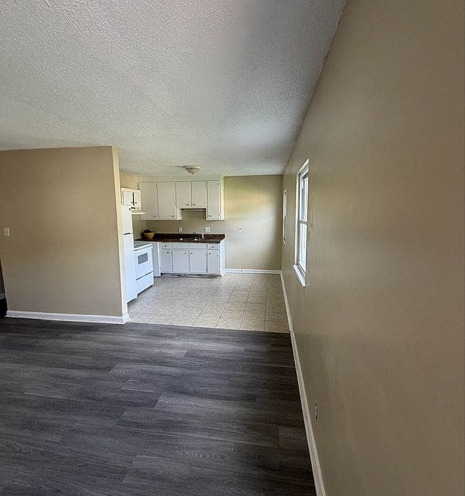 1st image of 1207 Hearthside St APT A