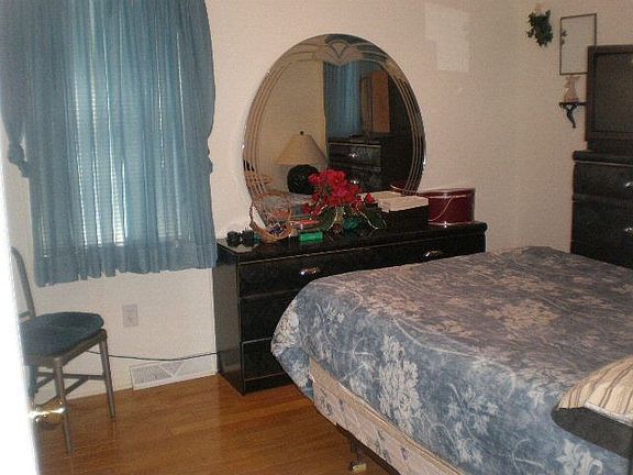 5th image of 520 Crestview Dr