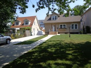 185 Forest Ave, Staten Island, NY 10301