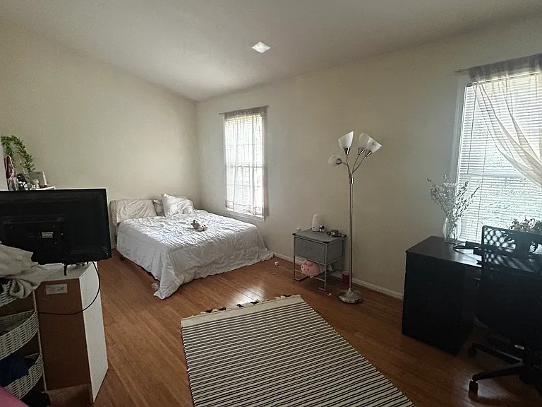 9612 Blake Ln — Photo 32