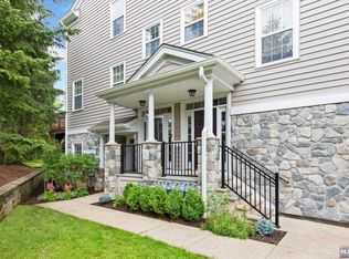163 Winchester Ct, Clifton, NJ 07013