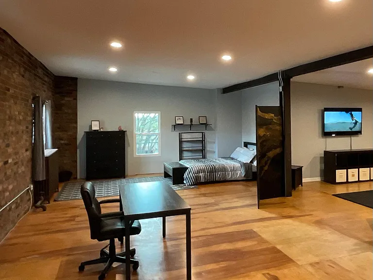 4813 Vine St #4 — Photo 3