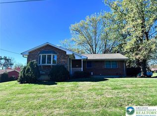 297 Long Lane Rd, Walnutport, PA 18088