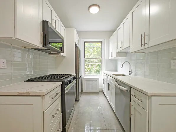 763 Ocean Parkway 6B image 2 of 9