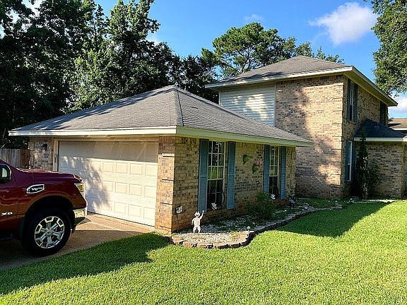 3rd image of 2001 Old Oaks Dr