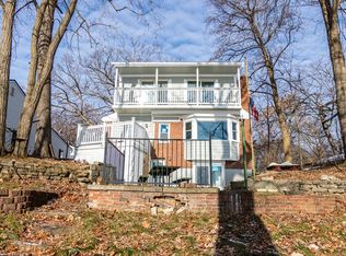 2821 Barkman Dr, Waterford, MI 48329