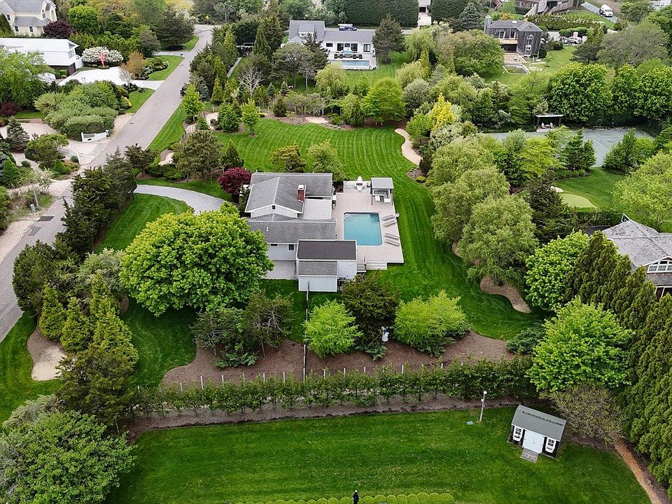 1st image of 4 Stillwaters Lane