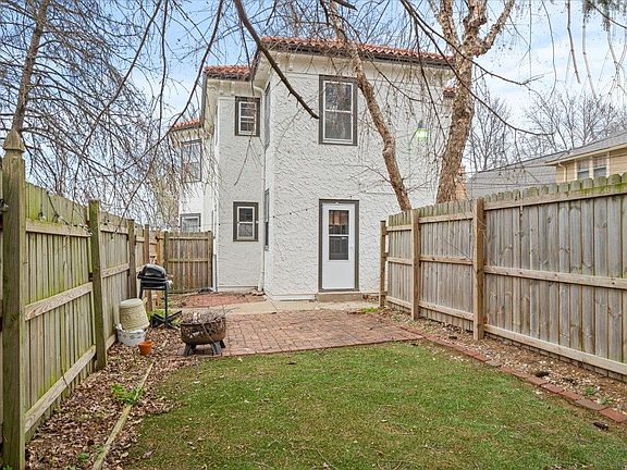 5th image of 401 E 70th St #2