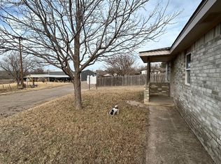 401 Mesa View St #1, Miami, TX 79059