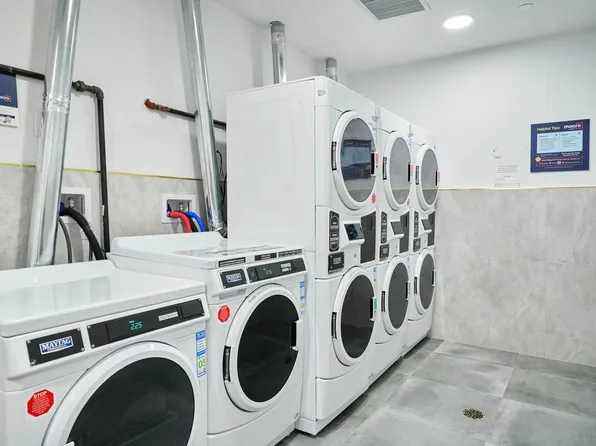 82 4th Avenue image 17 of 27