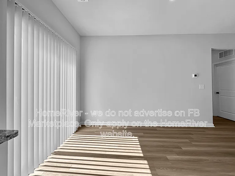 32 Foxton Pl — Photo 5