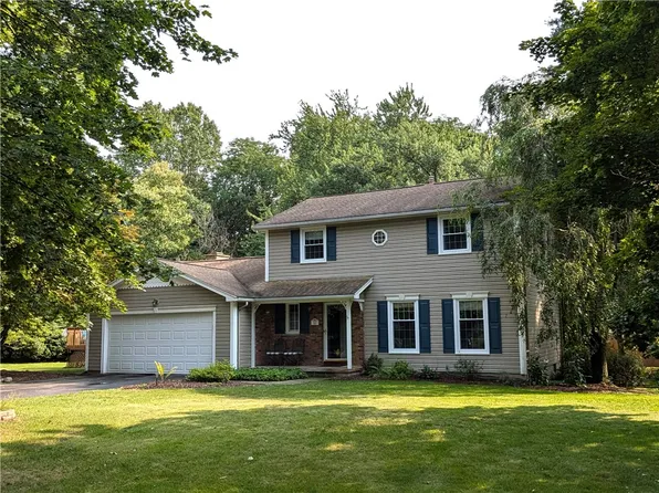 83 Timber Brook Ln, Penfield, NY 14526