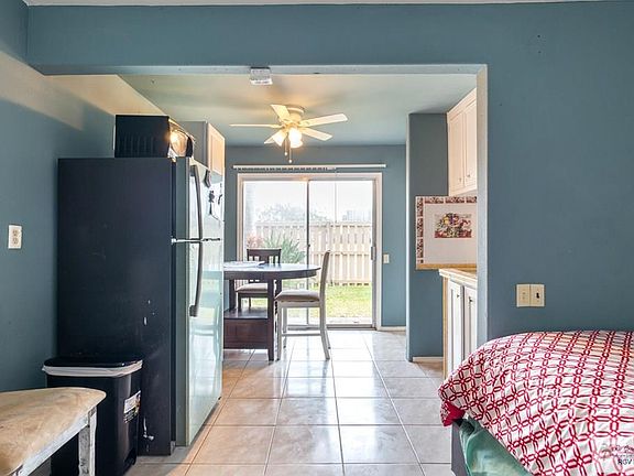 4th image of 200 W Kingfish St #102-A