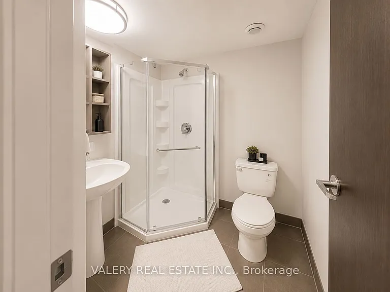 254 Phillip St #504 — Photo 13