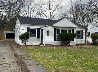 2516 Greenvale Rd, Cleveland, OH 44121