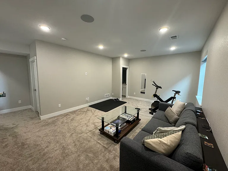 6363 N Emporia Ct — Photo 22