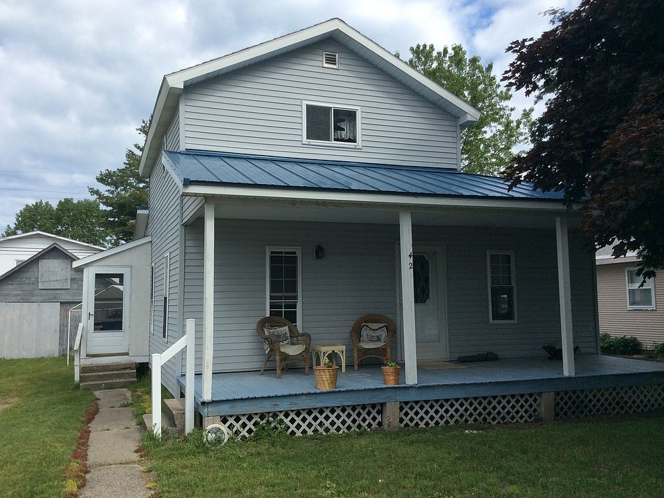 1st image of 42 S Benzie Blvd
