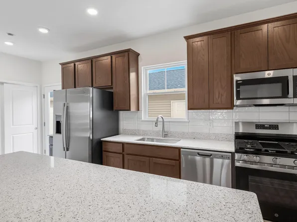 13069 Carolina St, Crown Point, IN 46307