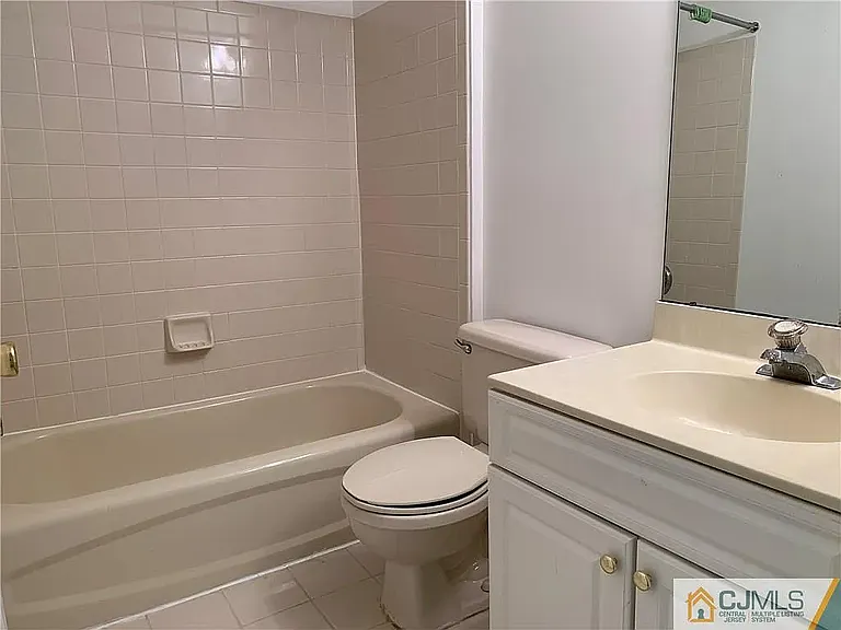 213 Prestwick Way — Photo 18