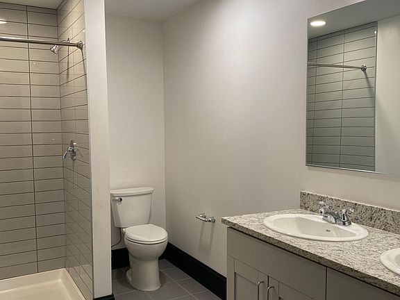 5th image of 324 Niagara St #201/301