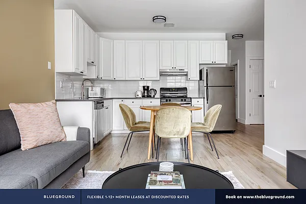 Rented by The Blueground | media 12