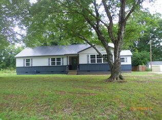 847 N 2nd St, Baldwyn, MS 38824