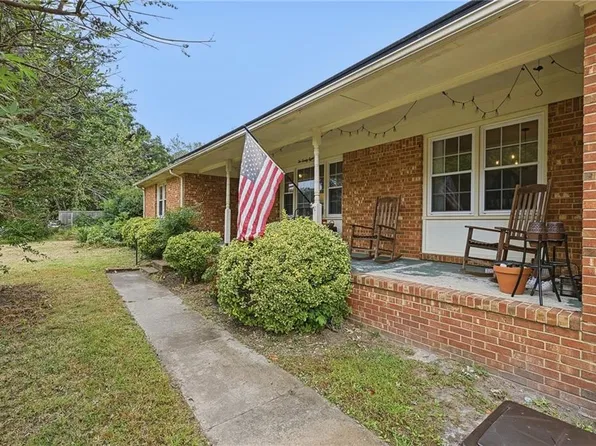 228 Cheltenham Dr, Virginia Beach, VA 23454