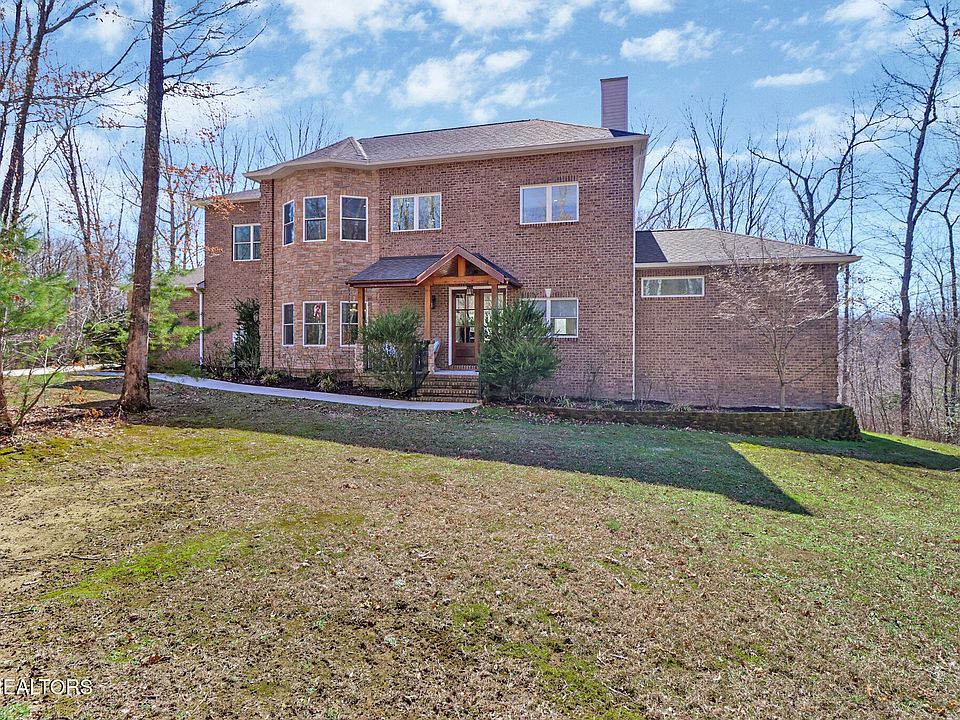 1st image of 160 Willow Creek Ln