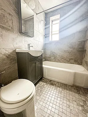 Rented by Showcase Realty | media 8