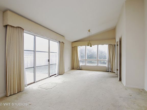 2nd image of 2535 Bel Air Dr