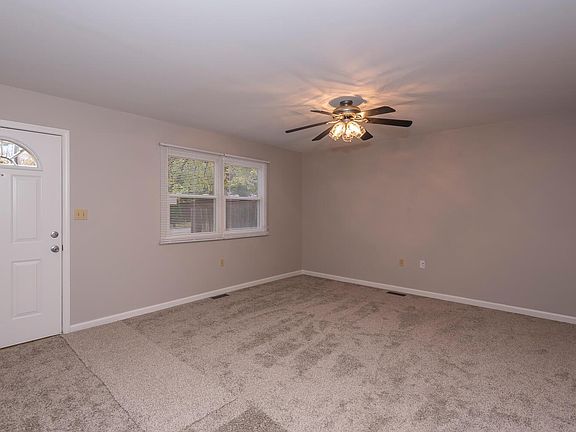5th image of 116 S Walnut St