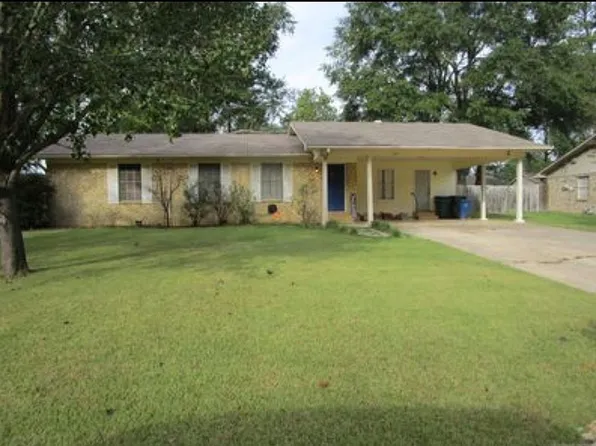 2511 Belair Dr, Magnolia, AR 71753