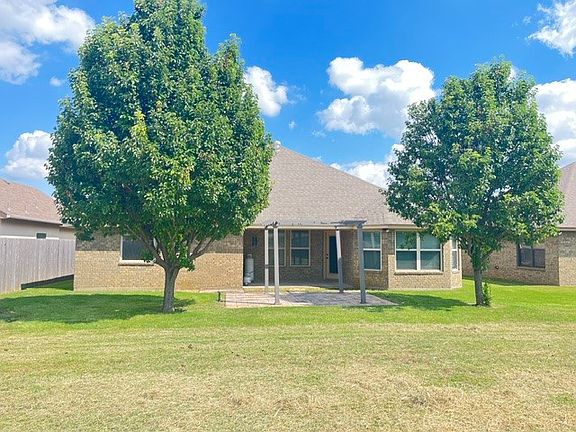 2nd image of 9204 Parkview Cir