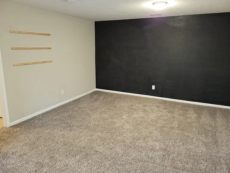 1636 Campfire Dr — Photo 31