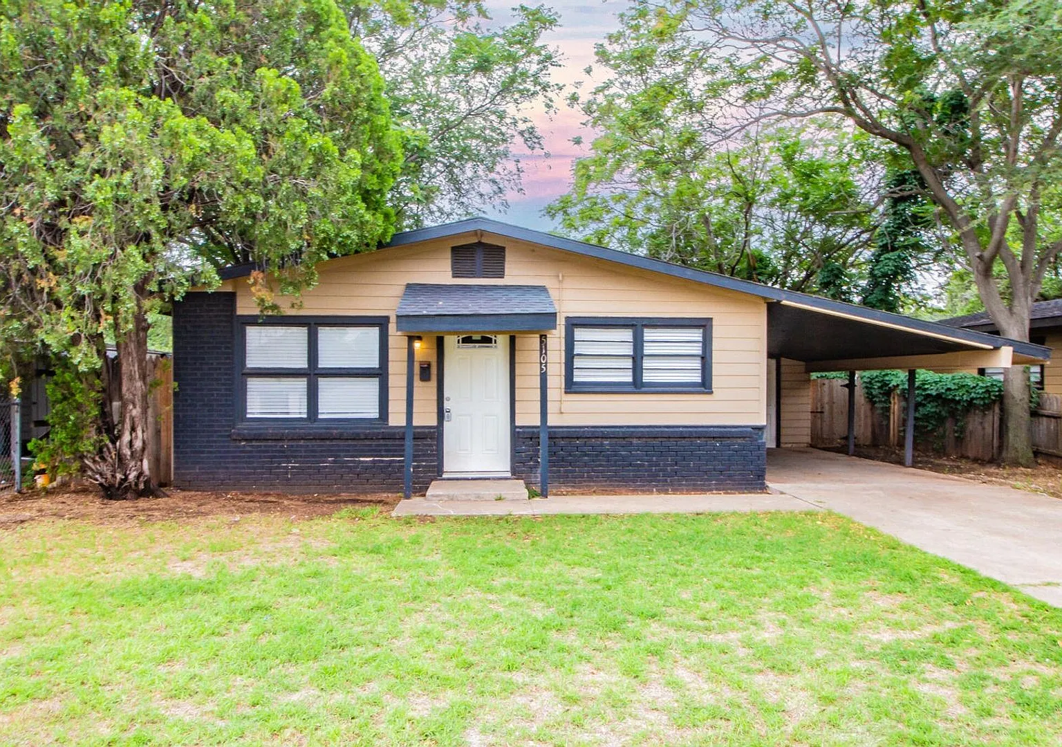 6 month lease 3/1 house — Photo 1