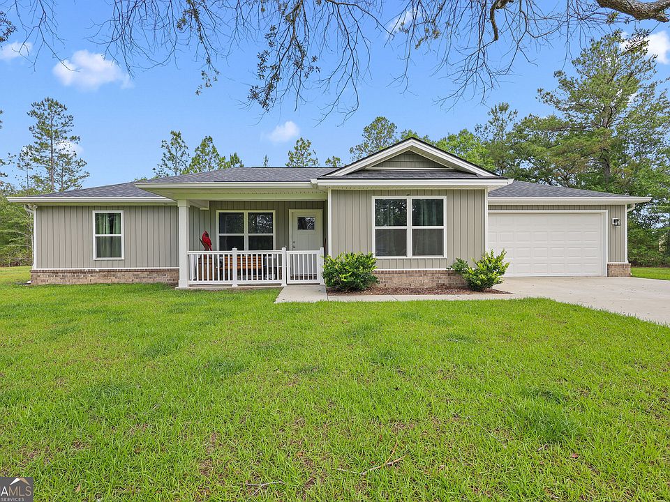 1st image of 76 Tree Top Ln
