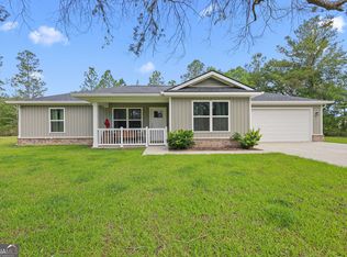 76 Tree Top Ln, Jesup, GA 31545