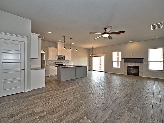 4th image of 105 SW 168th Ter
