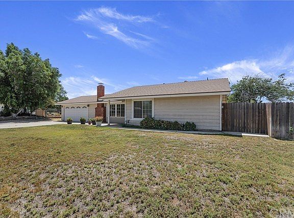 3rd image of 8890 Chumash Ln