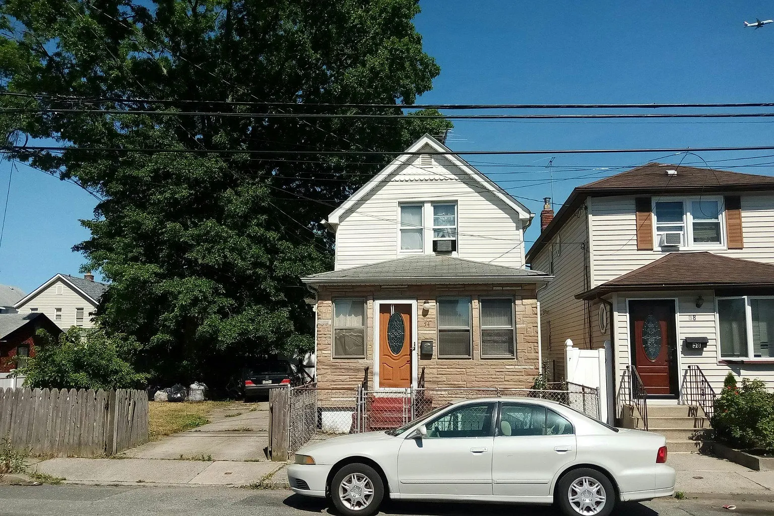 54 Biltmore Ave photo 1