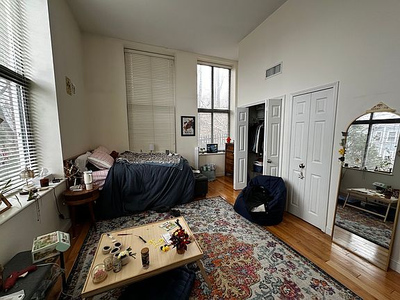 4th image of 841 Parker St APT 207