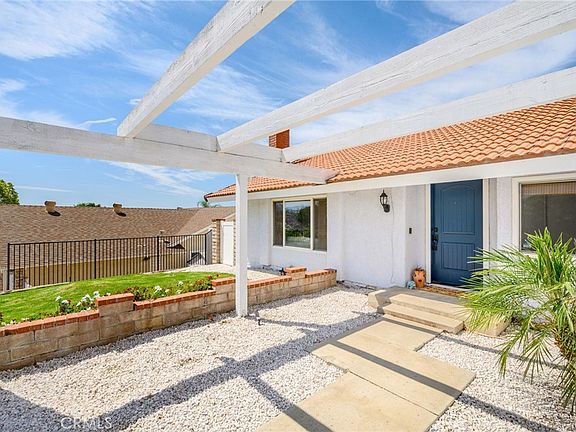 5th image of 27403 Garza Dr